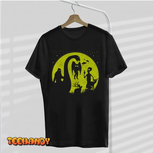 Bigfoot Loch Ness Monster And Mothman Ufos Chupacabra Alien T-Shirt