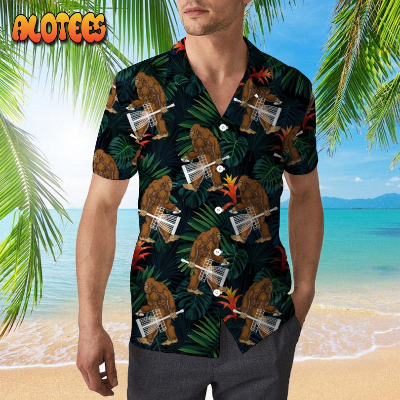 Bigfoot Play Disc Golf Hawaiian Shirt